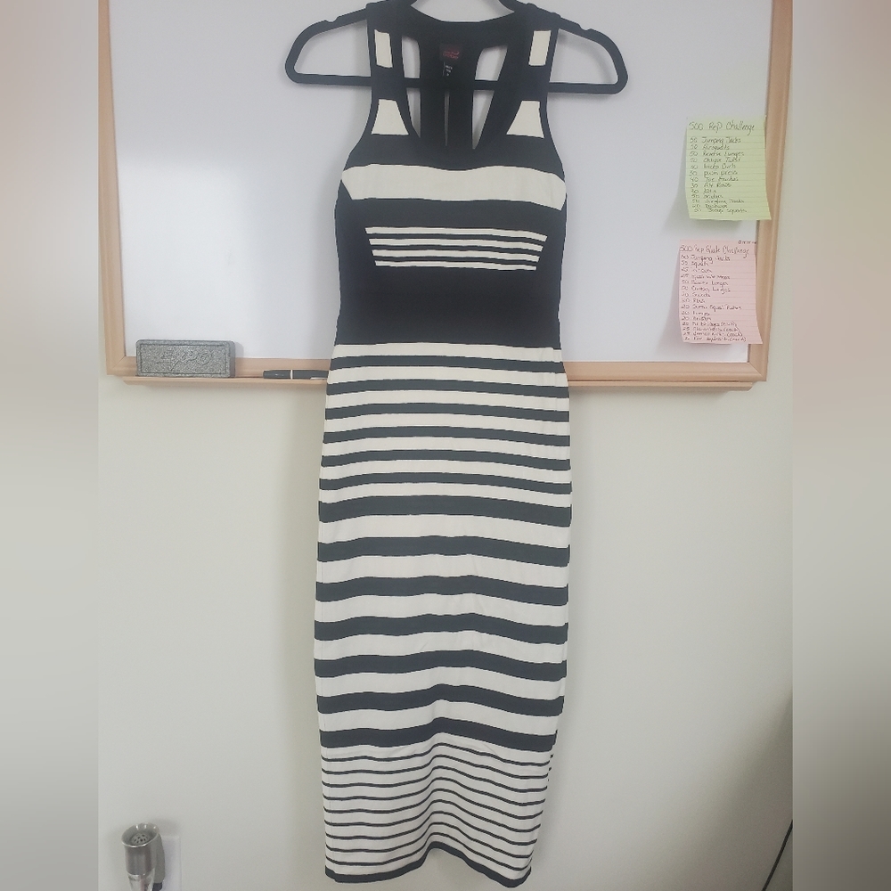 2B bebe bodycon midi dress